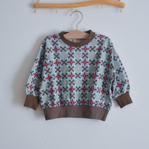 ベビー　トレーナー（80～100cm・moffy stella）