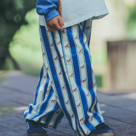 ベビー　パンツ（90・100cm・mewoo!）