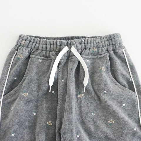 ベビー　パンツ（90・100cm・UMBRO）