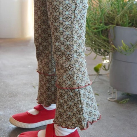 ベビー　総柄メロウフレアレギンス（90・100cm・JUO/airi）