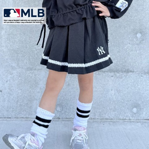 ベビー　スカート（90・100cm・MLB）