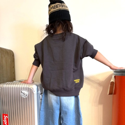 キッズ　トレーナー（140cm～170cm・AMBERROAR)