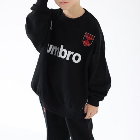 キッズ　トレーナー（140cm～170cm・UMBRO）