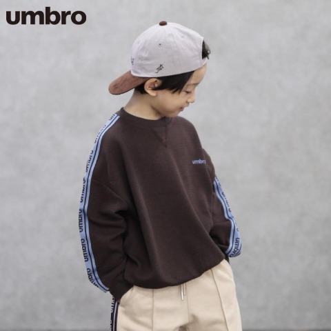 キッズ　トレーナー（140～170cm・UMBRO）
