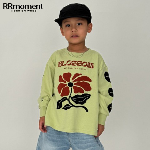 ジュニア　ロングTシャツ(140～160cm・RRmoment/RINA)