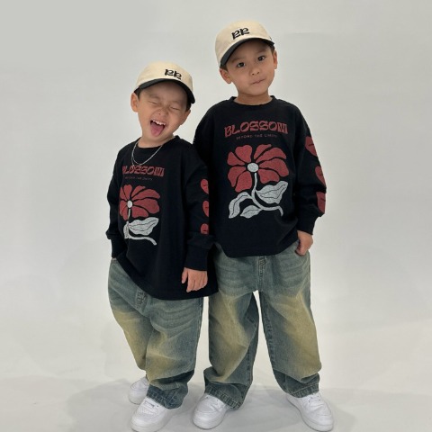 ジュニア　ロングTシャツ(140～160cm・RRmoment/RINA)