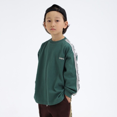 キッズ　長袖Tシャツ（140～160cm・UMBRO/とうくん）