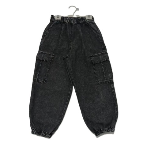キッズ　ボトムス(140～160㎝）
