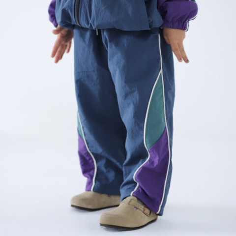 キッズ　パンツ（140cm～170cm・UMBRO）