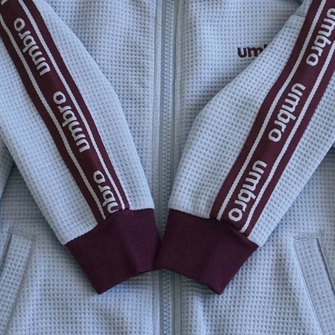 キッズ　ジャケット（140～170cm・UMBRO）