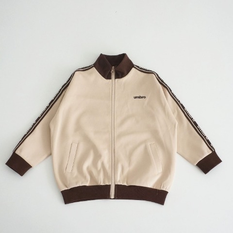 キッズ　パーカー（110～130cm・UMBRO）