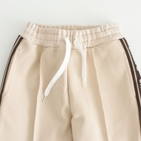 キッズ　パンツ（110～130cm・UMBRO）