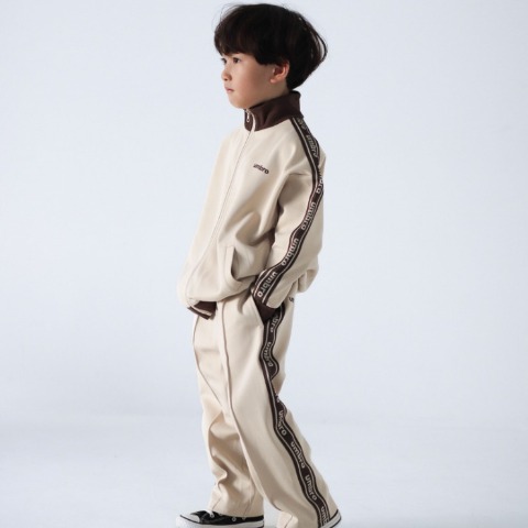 キッズ　パンツ（140～170cm・UMBRO）
