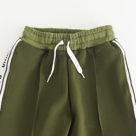 キッズ　パンツ（140～170cm・UMBRO）