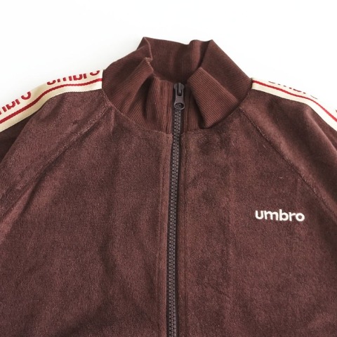 キッズ　トップス（110～130cm・UMBRO）