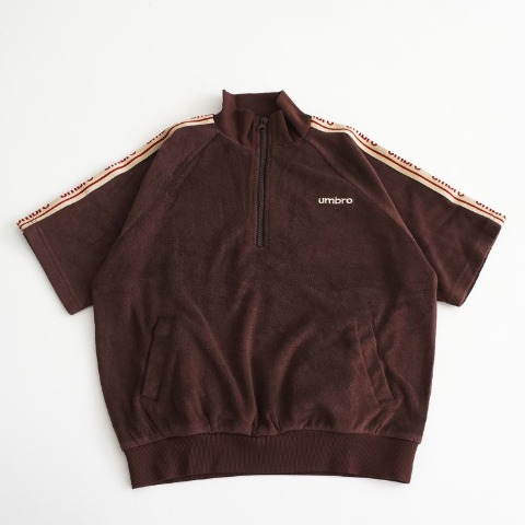 キッズ　トップス（140～170cm・UMBRO）