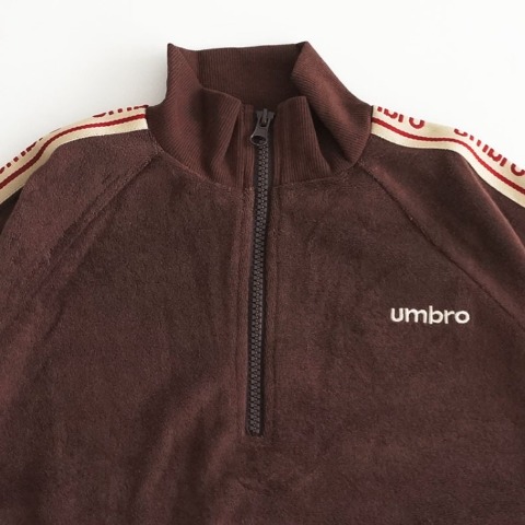 キッズ　トップス（140～170cm・UMBRO）