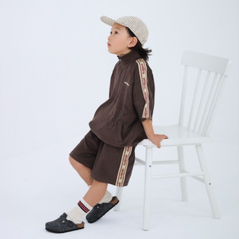 キッズ　パンツ（110～130cm・UMBRO）