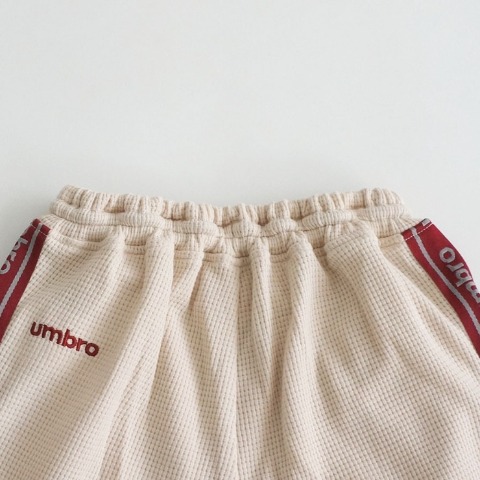 キッズ　パンツ（110～130cm・UMBRO）