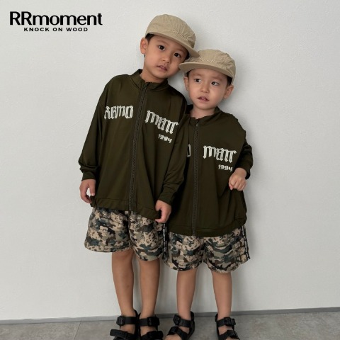 キッズ　ラッシュガード(110～130cm・RRmoment/RINA)