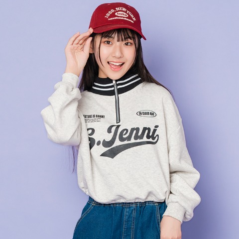 キッズ　トレーナー（140・150cm・S.JENNI)