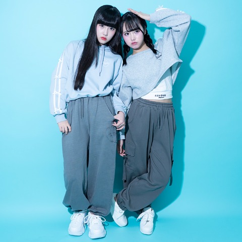 キッズ　プルオーバー+タンクトップ（140・150cm・Lily Chuu）