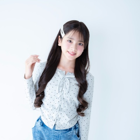 キッズ　プルオーバー(140･150cm　LilyChuu)