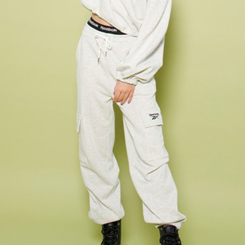 キッズ　ロングパンツ（150・160cm・Reebok）
