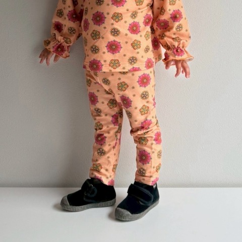 キッズ　レギンス（140cm～150cm）