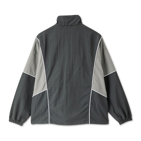 キッズ　ジャケット（150・160cm・Reebok）
