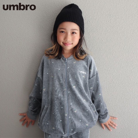 キッズ　パーカ（110cm～130cm・UMBRO）