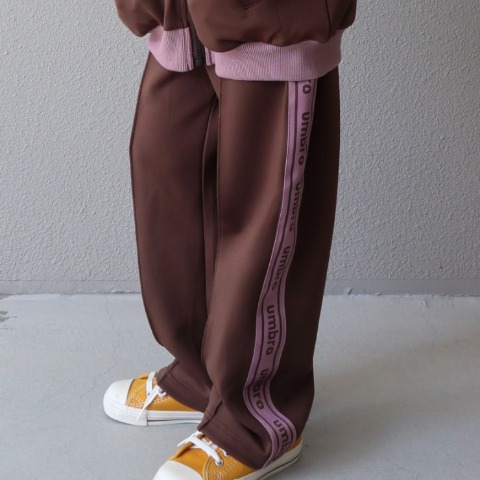 キッズ　パンツ（110～130cm・UMBRO）
