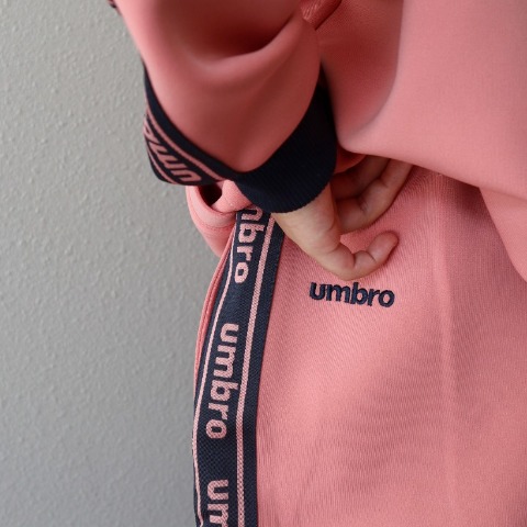 キッズ　パンツ（110～130cm・UMBRO）