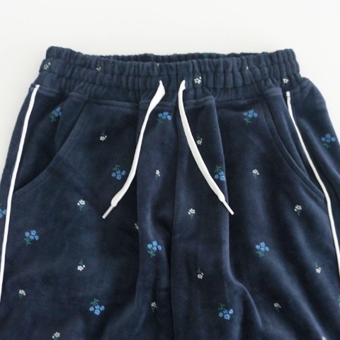 キッズ　パンツ（110～130cm・UMBRO）