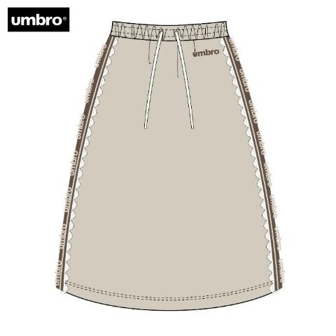 キッズ　スカート（110～130cm・UMBRO）