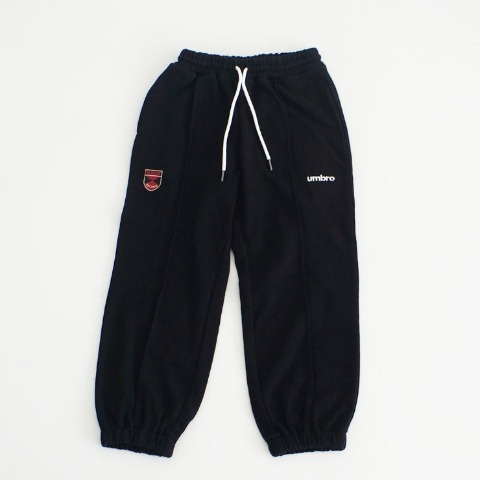 キッズ　パンツ（110cm～130cm・UMBRO）