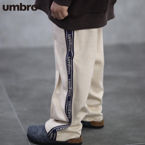 キッズ　パンツ（110～130cm・UMBRO）
