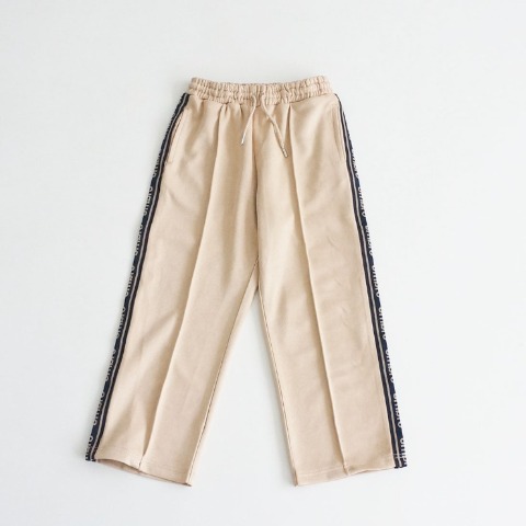 キッズ　パンツ（110～130cm・UMBRO）