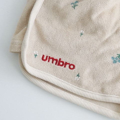 キッズ　パンツ（110～130cm・UMBRO）