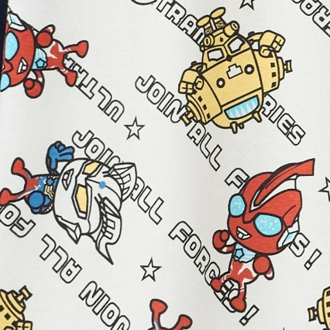 キッズ　Ｔシャツ（110～130cm・ウルトラマン）