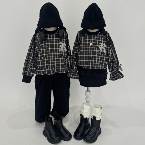 キッズ　トレーナー（RRmoment・110～130cm）