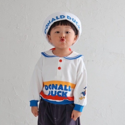 キッズ　トレーナー（110～130cm・DISNEY）