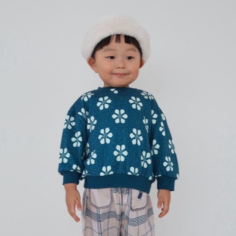 キッズ　トレーナー（110～130cm）