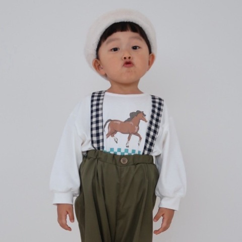 キッズ　長袖Ｔシャツ（110～130cm）