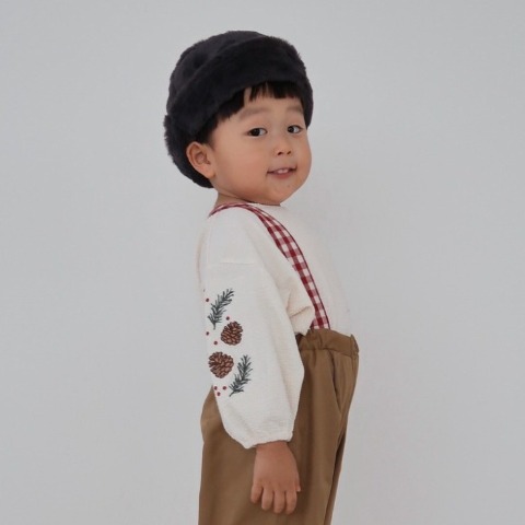 キッズ　長袖トップス（110～130cm）