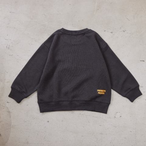 キッズ　トレーナー（110cm～130cm・AMBERROAR)