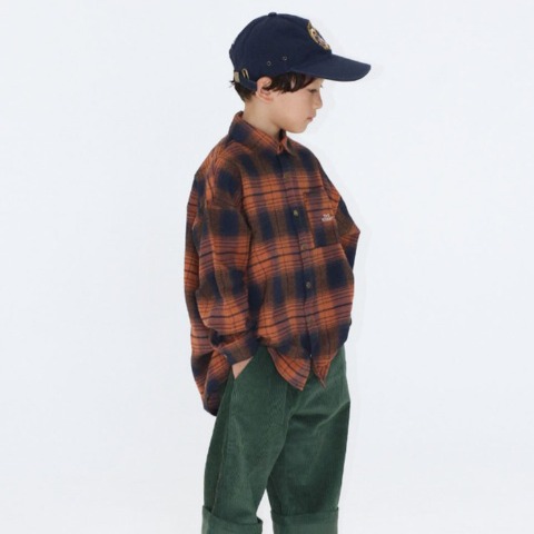 キッズ　シャツ（110cm～130cm・TOO SUNDAY）