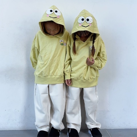 キッズ　トレーナー（110・120cm・RELA./サンリオキャラクターズ）