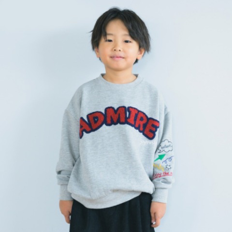 キッズ　トレーナー（120・130cm・MARIE）