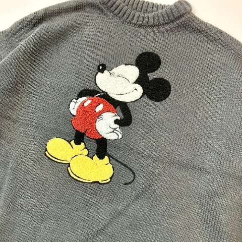 キッズ　長袖プルオーバー(120・130cm・Disney)
